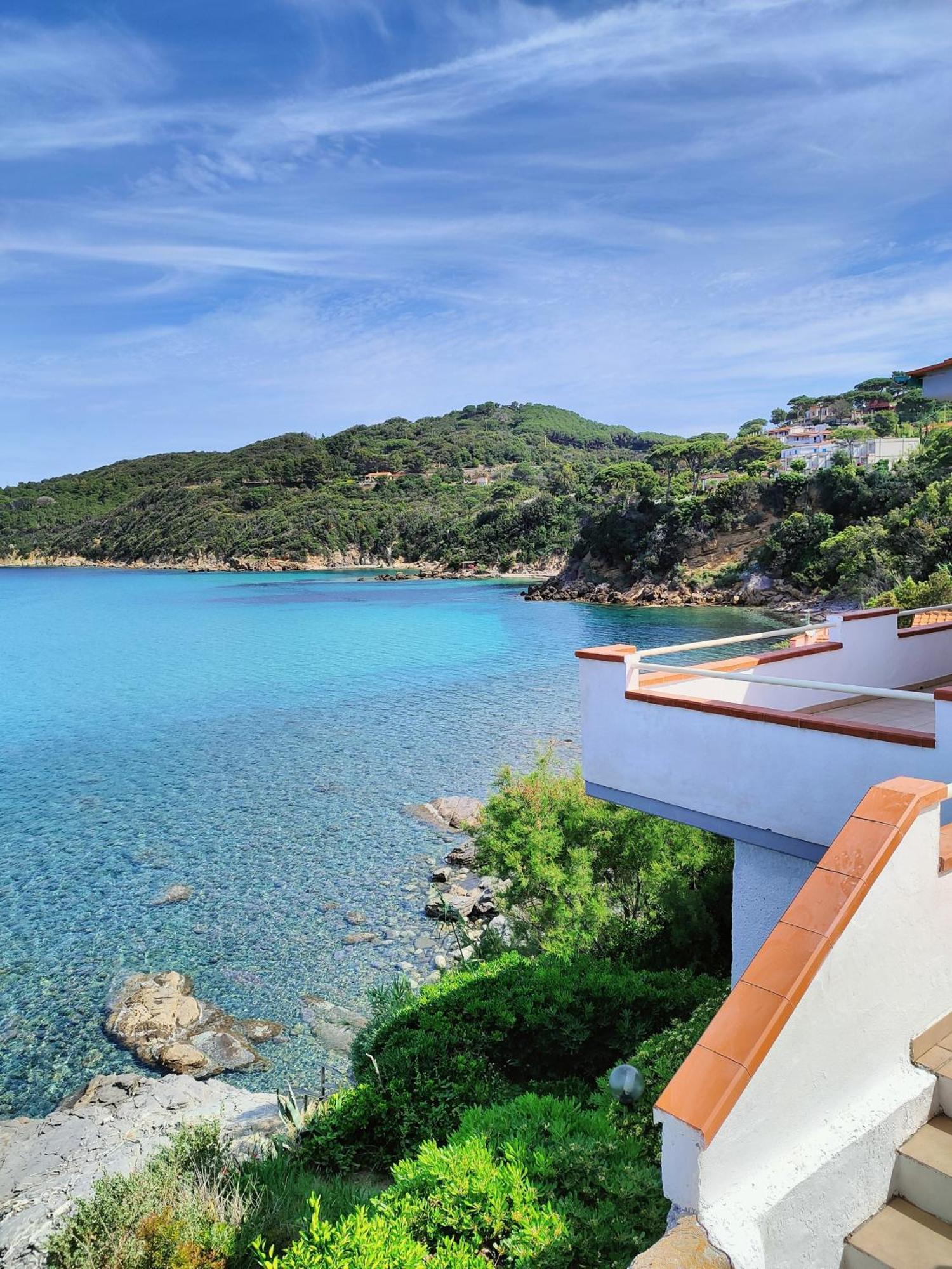 Hotel Scoglio Bianco ポルトフェッラーイオ エクステリア 写真