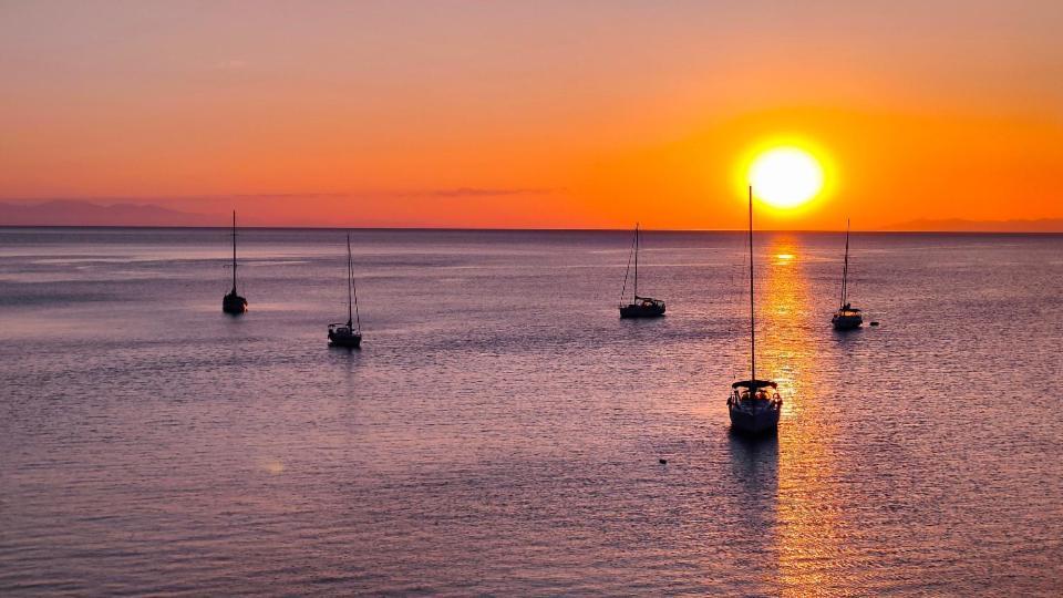 Hotel Scoglio Bianco ポルトフェッラーイオ エクステリア 写真